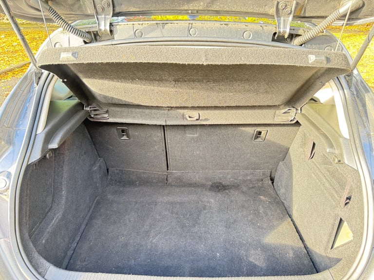 Vauxhall, ASTRA, Hatchback, 2012, Manual, 1598 (cc), 5 doors