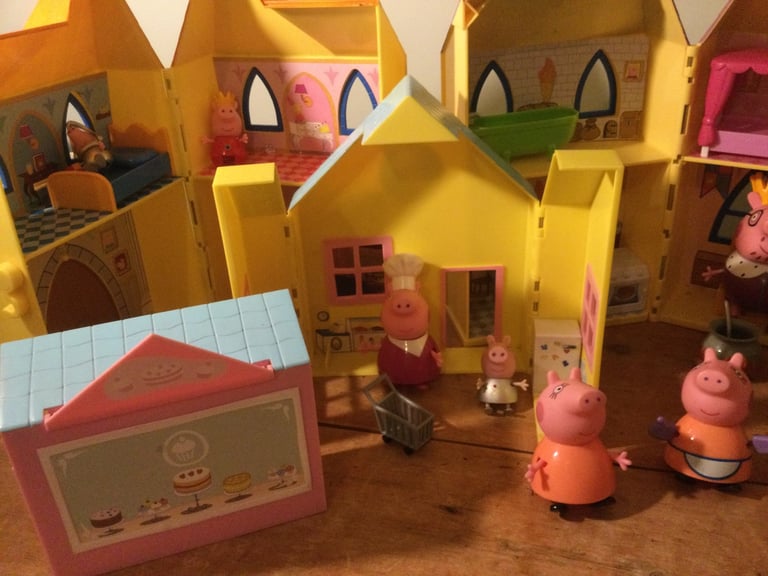 ALLLLL the Peppa Pig castles!