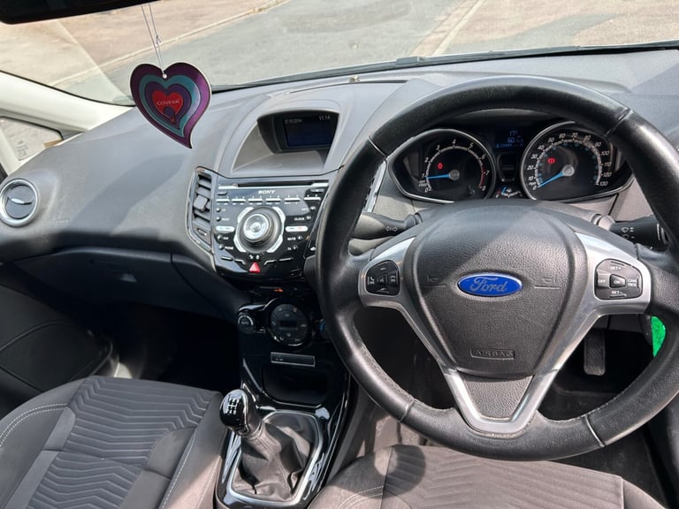 2013 Ford Fiesta 1.0 EcoBoost Titanium 5dr HATCHBACK Petrol Manual