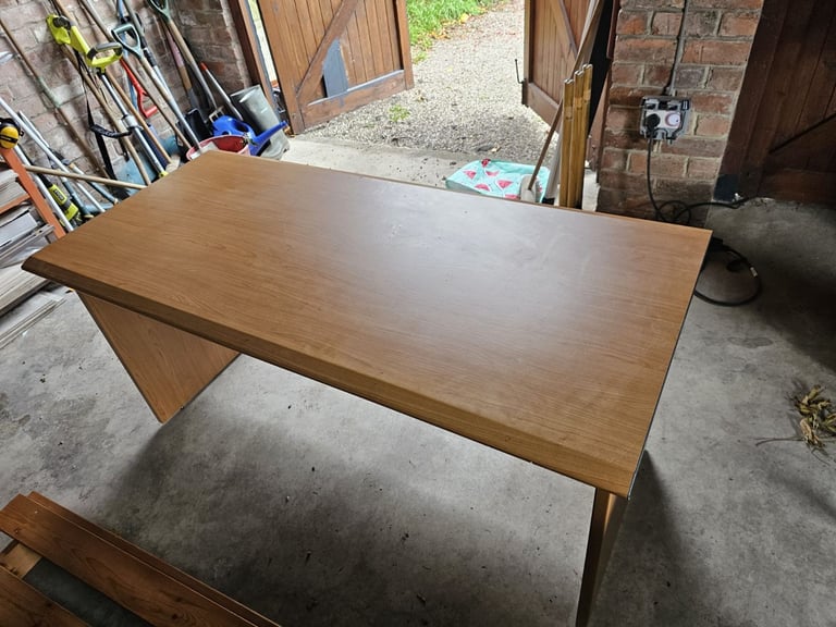 Work desk
