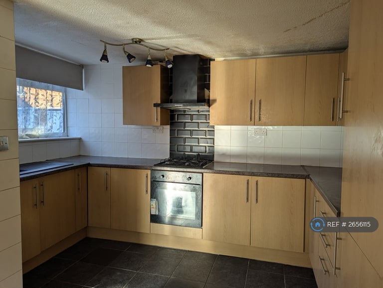 3 bedroom house in Elizabeth Way, Basildon, SS15 (3 bed) (#2656115)