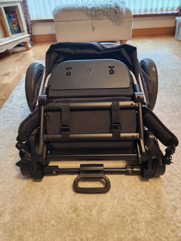 image for Zummi travel system 