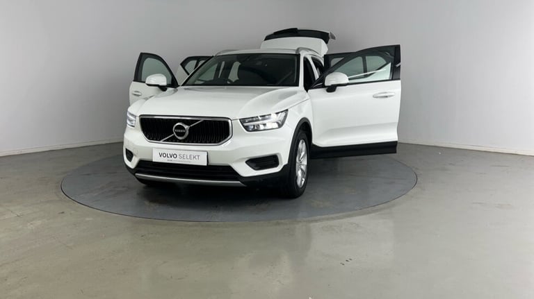 2020 Volvo XC40 T3 Momentum Automatic Estate Petrol Automatic