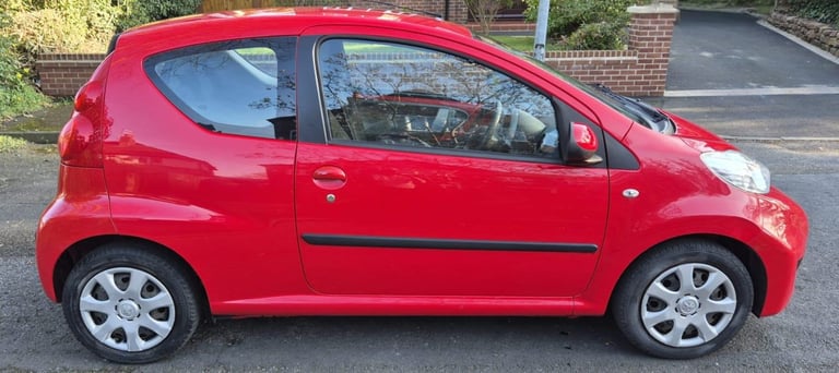Tiny mileage - 2011 - Peugeot 107 URBAN 1.0 Petrol Manual 3 door