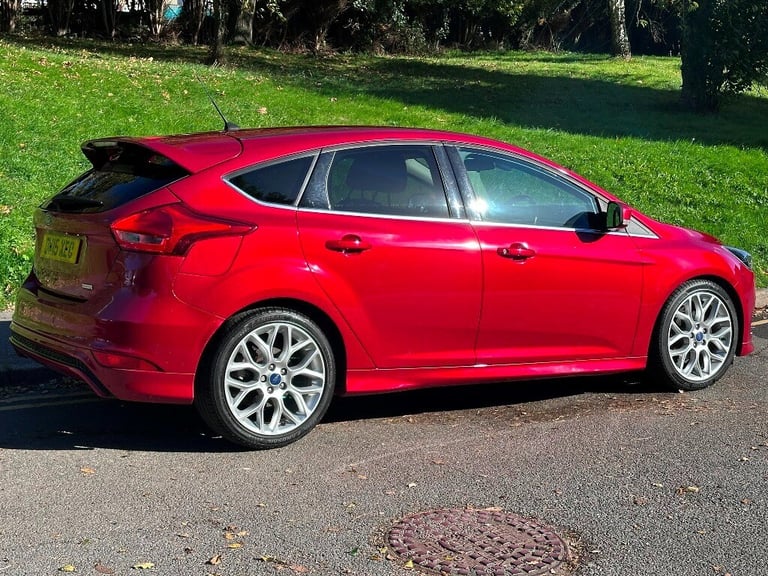 2015 Ford Focus 1.0 EcoBoost 125 Zetec S 5dr HATCHBACK Petrol Manual