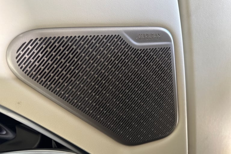 2025 Land Rover Range Rover 3.0 P460e 38.2kWh Autobiography Auto 4WD Euro 6 (s/s) 5dr SUV Automatic