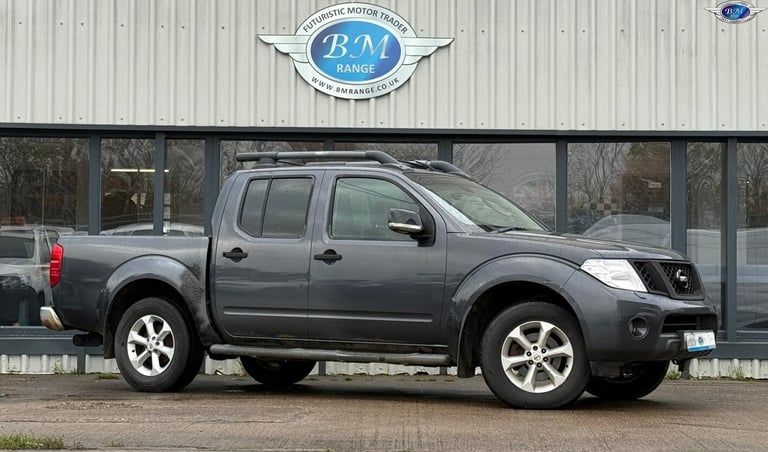 image for NISSAN NAVARA 2.5 dCi Tekna Grey Manual Diesel 2012
