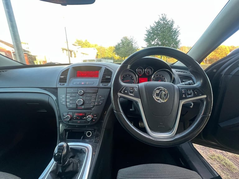 2011 Vauxhall Insignia 1.8i 16V SRi 5dr HATCHBACK Petrol Manual