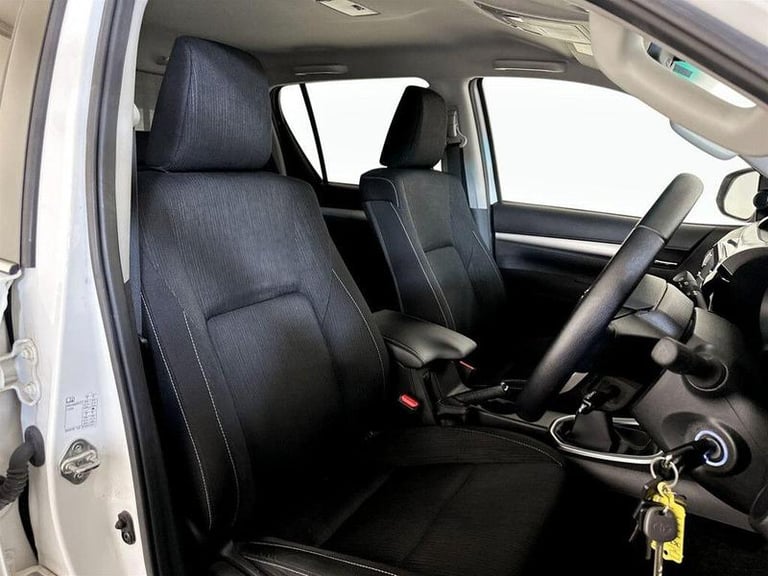 2021 Toyota Hilux Icon D/Cab Pick Up 2.4 D-4D PICK UP DIESEL Manual