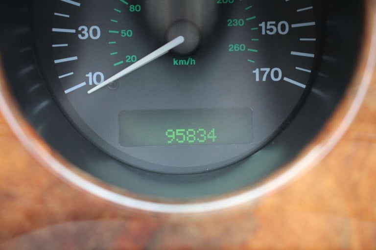 JAGUAR XK8 4.0 2dr 2001