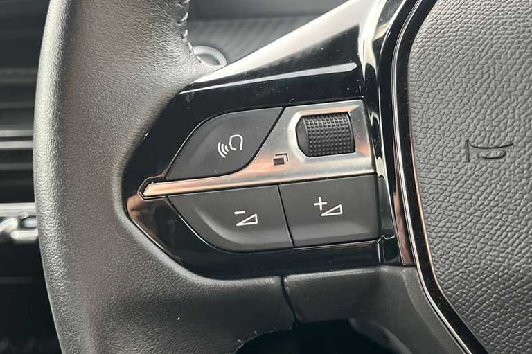 2024 Peugeot 2008 1.2 PureTech 130 Allure 5dr HATCHBACK PETROL Manual