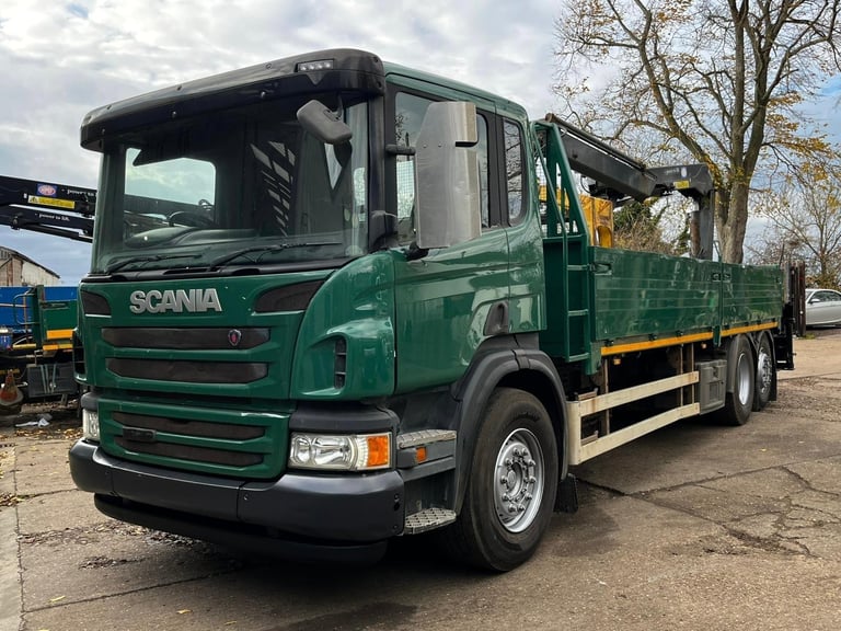 2013 SCANIA P280 26T D/S WITH HMF 1430 CRANE