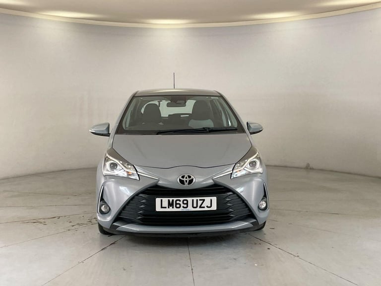 2019 Toyota Yaris 1.5 VVT-i Icon Tech Hatchback 5dr Petrol CVT Euro 6 (111 ps) - SAT NAV + PA HAT...