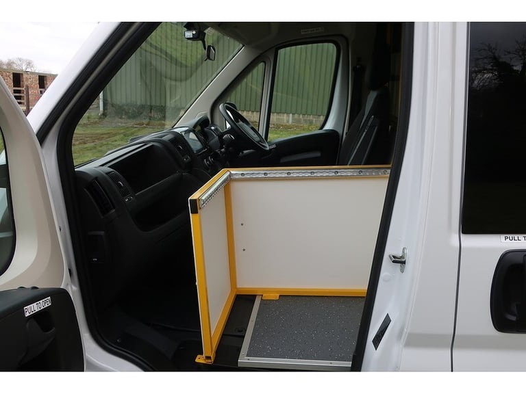 2024 Peugeot Boxer 2.2 BlueHDi 335 L3 H2 Professional Premium + Wheelchair Accessible Minibus  Mi...