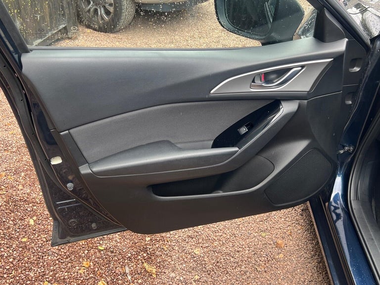 MAZDA MAZDA3 2.0 SKYACTIV-G SE-L Nav 2017