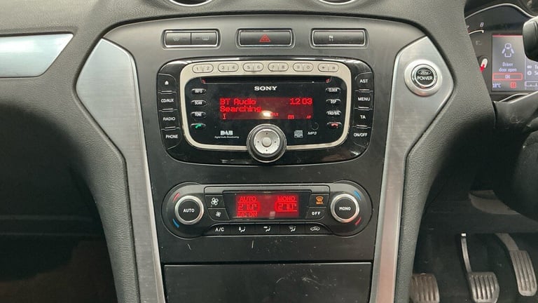 2011 Ford Mondeo 2.0 Titanium 5dr HATCHBACK Petrol Manual