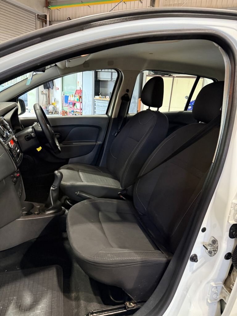 2017 Dacia Sandero 1.5 dCi Ambiance Hatchback 5dr Diesel Manual Euro 6 s/s 90 ps Hatchback Diesel...