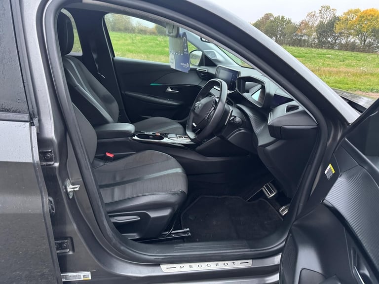 Peugeot 208 1.2 PureTech Allure Premium + Hatchback 5dr Petrol EAT Eu... 2023/23
