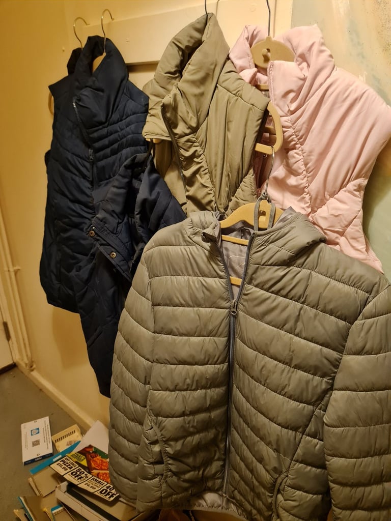 image for 6 body warmers,  i long sleeved. 5 never worn.