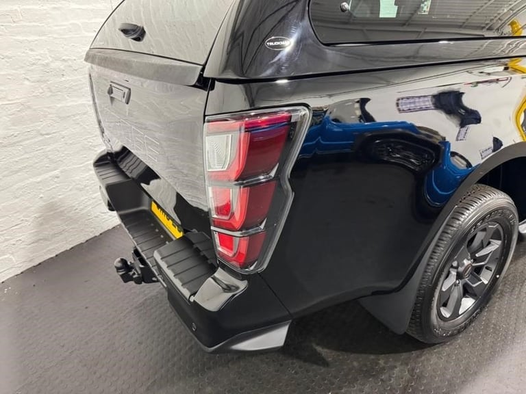 2025 Isuzu D-Max 1.9 V-Cross Double Cab 4x4 Auto Automatic Pick Up Diesel Automatic