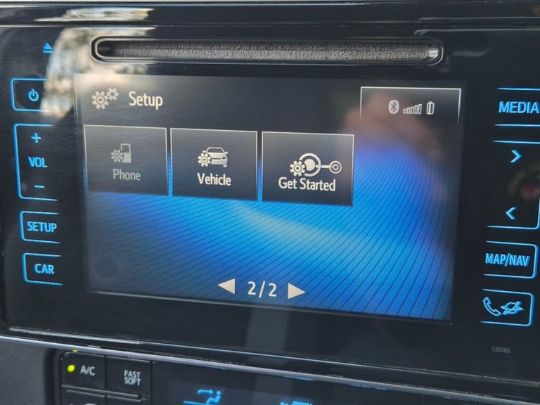 2018 Toyota Auris 1.8 VVT-h Icon Tech Hatchback 5dr Petrol Hybrid CVT Euro 6 (s/s) (136 ps) Hatch...