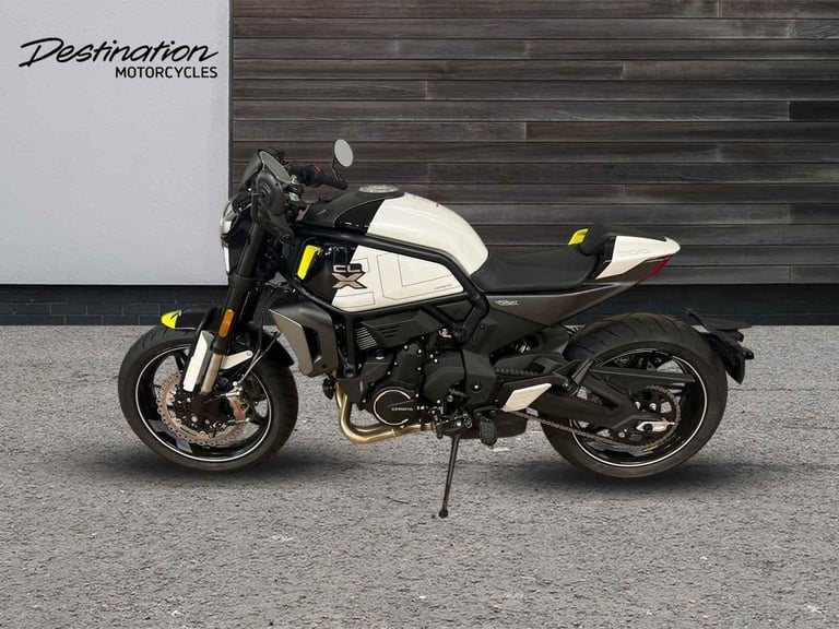 2025 Cf Moto Cl-X 700CL-X SPORT Petrol white 6 Speed