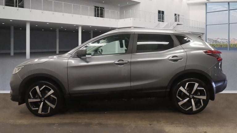 2018 Nissan Qashqai 1.2 DiG-T Tekna 5dr ++ PANROOF / SAT NAV / CAMERA / ULEZ / BOSE ++ HATCHBACK ...