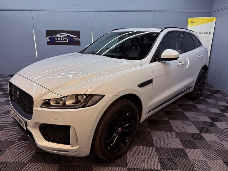 image for 2020 Jaguar F-Pace 2.0 P250i Chequered Flag SUV 5dr Petrol Auto AWD Euro 6 (s/s) (250 ps) ESTATE ...