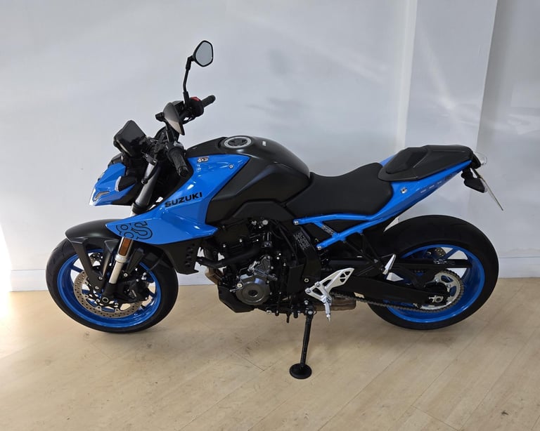 Suzuki GSX-8S