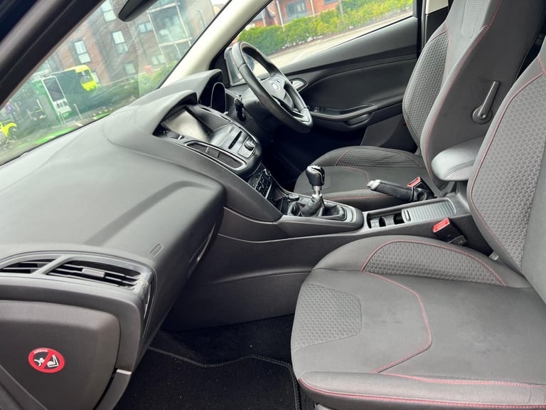 IMMACULATE 2016 FORD FOCUS ZETEC SPORT with only 66K miles 1.0L PETROL Engine 