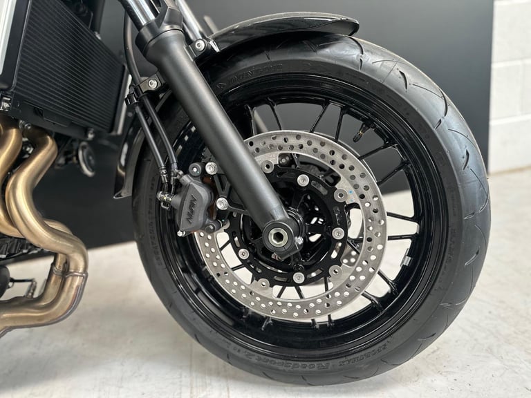 STUNNING ONE OWNER 2023/23 KAWASAKI Z650 RS MOTORCYCLE 