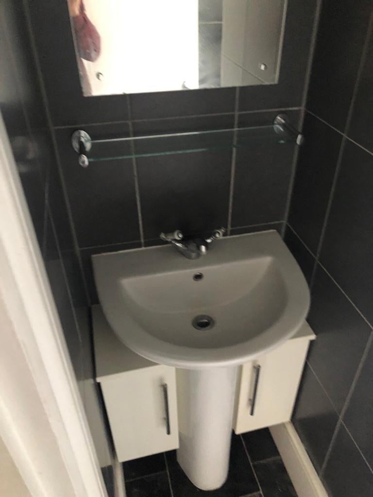 Spacious Single Room with Extra Wardrobe Space – All Bills Included – Streatham Hill