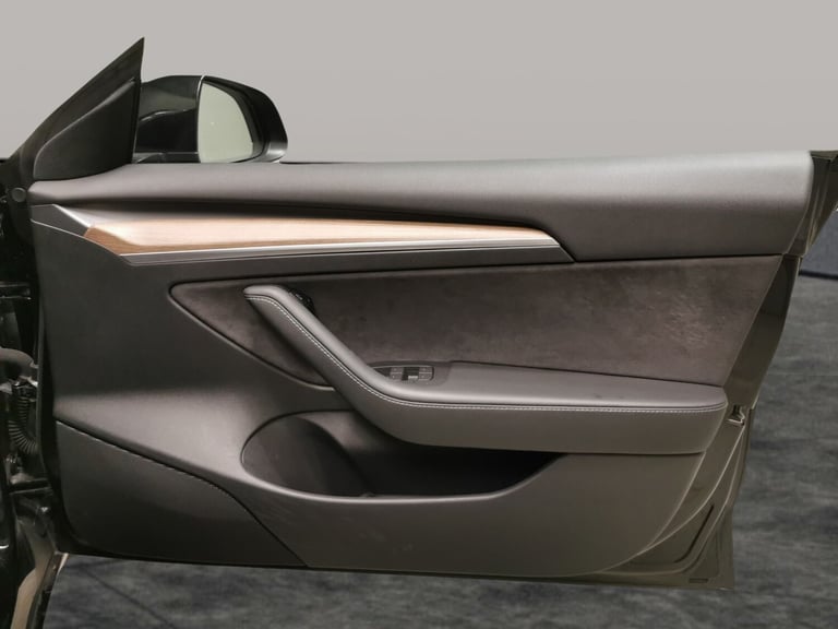 2021 Tesla Model 3 Long Range AWD 4dr Auto SALOON ELECTRIC Automatic