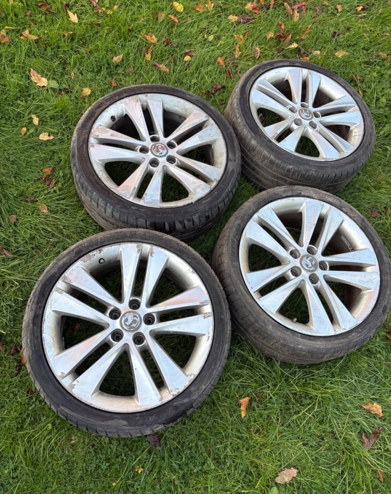 image for VAUXHALL ALLOY WHEELS & TYRES SET OF 4 (225/45ZR18) 18'' SILVER Zafira