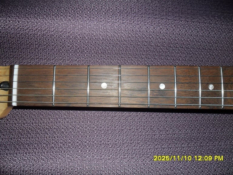 SQUIRE BY FENDER AFFINITY TELECASTER GUITAR