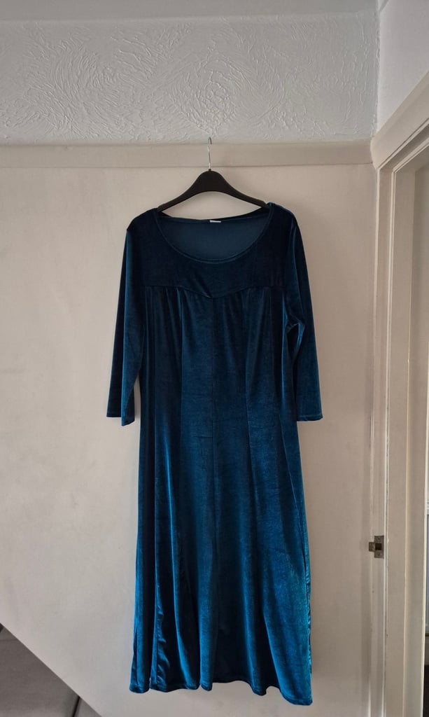 image for New Cotton Traders Agean Blue Velvet Round Neck Dress Immaculate 