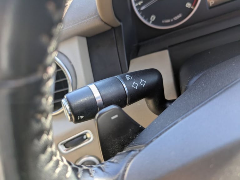 2012 62 LAND ROVER DISCOVERY 4 3.0 SD V6 HSE SUV 5DR DIESEL AUTO 4WD EURO 5 (255