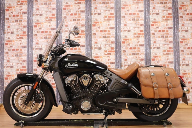 2016 INDIAN SCOUT - 11,274 MILES - INDIAN STAGE 1 EXHAUST, PANNIERS AND SCREEN