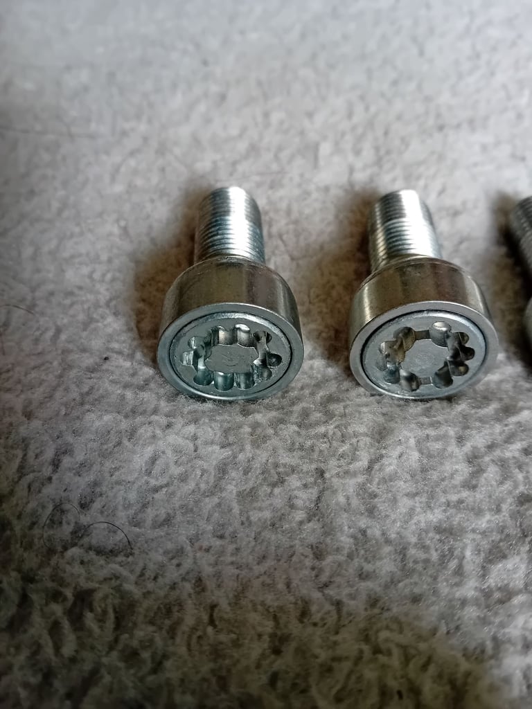 VW/AUDI Locking Wheel Nut Set 5 Piece (2024-25)