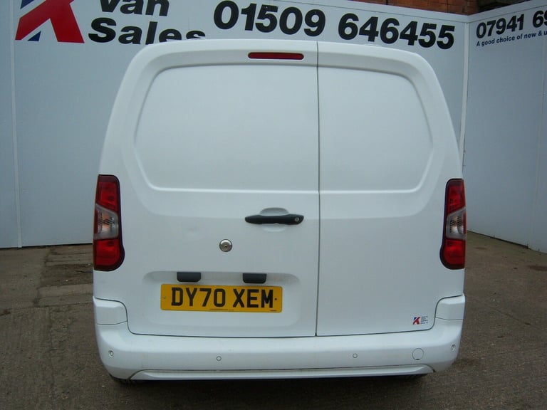 2020 Vauxhall Combo 2300 1.5 Turbo D 100ps H1 Sportive Van PANEL VAN Diesel Manual