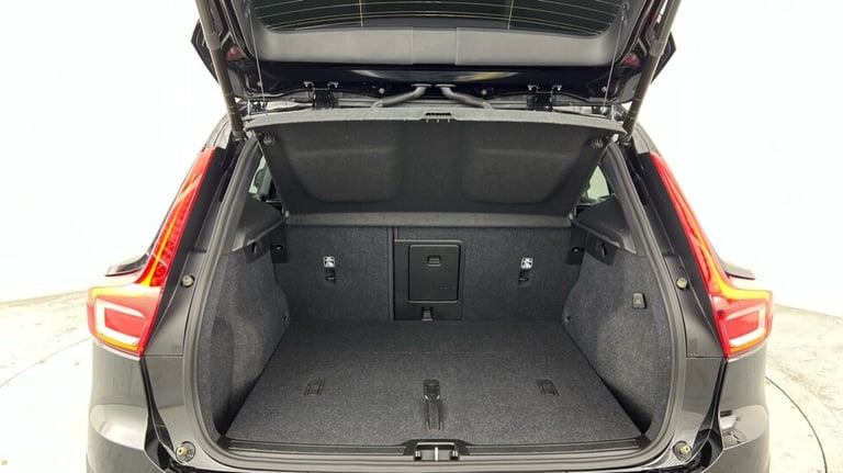 2024 Volvo XC40 Ultimate, B3 Mild hybrid, Petrol, Dark Estate Petrol Automatic