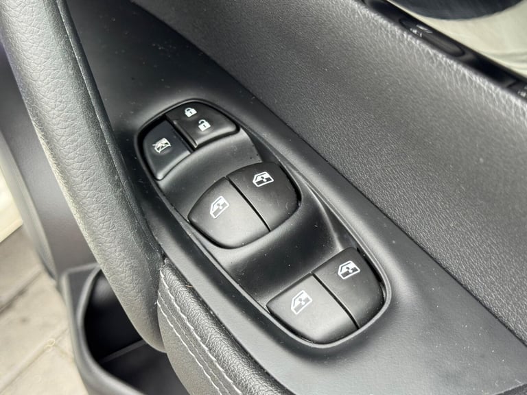 2019 Nissan Qashqai 1.3 DIG-T Acenta Premium Euro 6 (s/s) 5dr HATCHBACK Petrol Manual