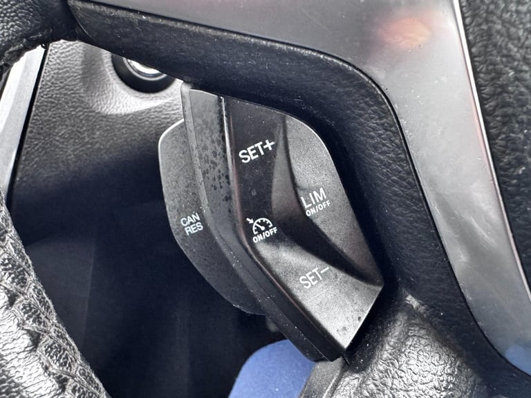 2011 Ford Focus 1.6 TDCi Titanium Euro 5 (s/s) 5dr HATCHBACK Diesel Manual