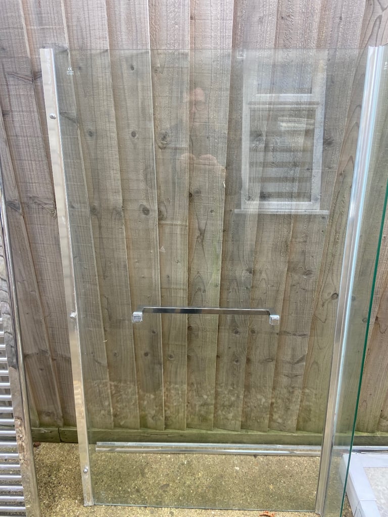 image for Over the bath shower screen