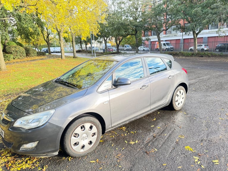 Vauxhall, ASTRA, Hatchback, 2012, Manual, 1598 (cc), 5 doors