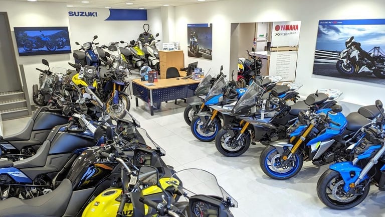 YAMAHA MT-09SP 2022 - FSH - AKRAPOVIC - HEATED GRIPS - TAIL TIDY + MORE