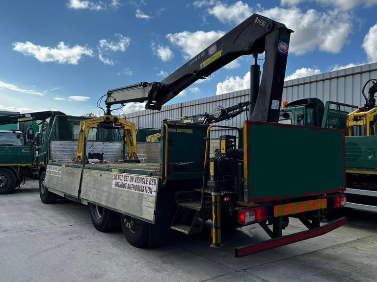 2013 DAF CF 26T DROPSIDE WITH HMF 1430 CRANE