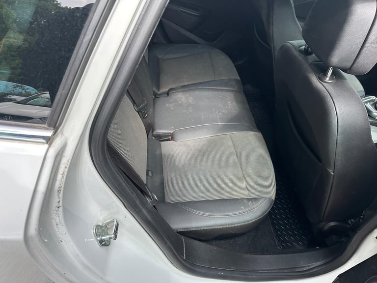 2013 Vauxhall Astra 1.7 CDTi 16V ecoFLEX SE 5dr SPARES IR REPAIRS ESTATE Diesel Manual - Image 8