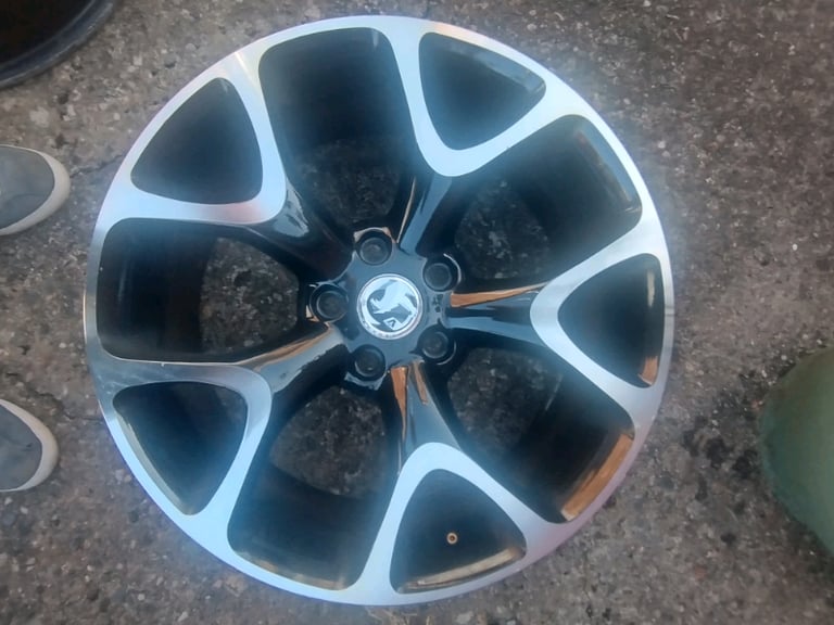 18in alloy wheels 