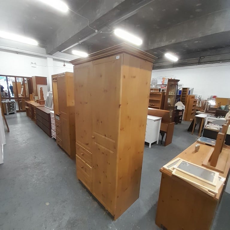 2 door wardrobe with 3 drawers 102cm x 55cm x 185cm, Ref:19584